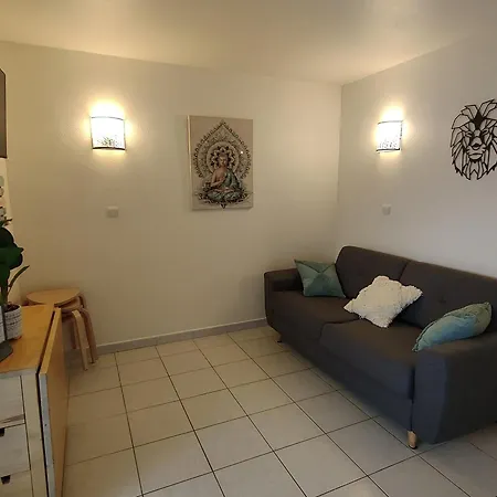 Renove Et Equipe Pour 2 Au Cap D'agde Avec Jardin, A 5 Min De La - Fr-1-801-2 Appartement