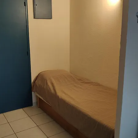 Appartement Renove Et Equipe Pour 2 Au Cap D'agde Avec Jardin, A 5 Min De La - Fr-1-801-2 Agde
